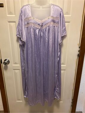 Fabulous vintage Only Necessities nightgown, sz 3X
